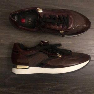 Hogl Burgundy Sneaker with Zippers
